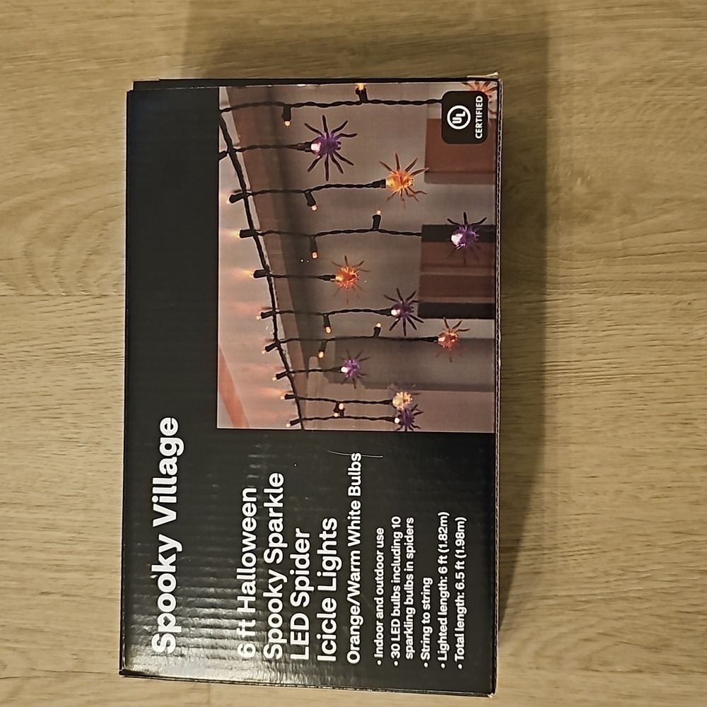 NWT Spooky Village 6 ft Halloween Spooky Sparkle LED Spider Icicle Lights - Picture 7 of 9